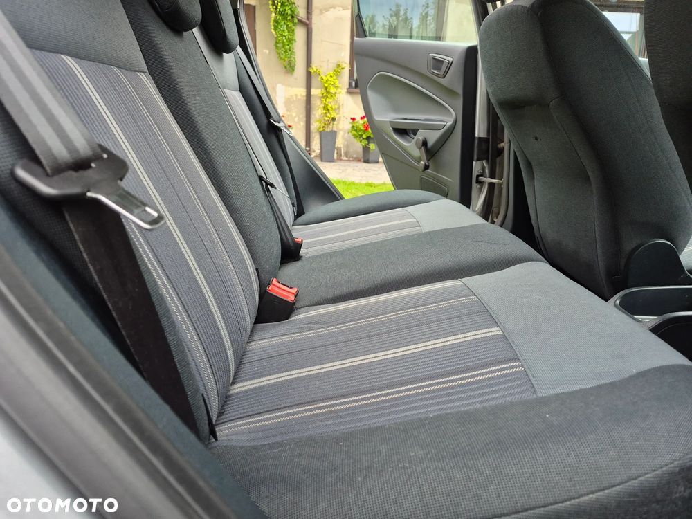 Ford Fiesta 1.25 Silver X (Trend) EU5 - 13