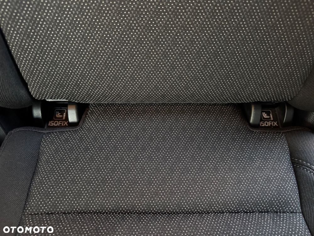 Kia Carens 1.7 CRDi 141 ISG Spirit - 32