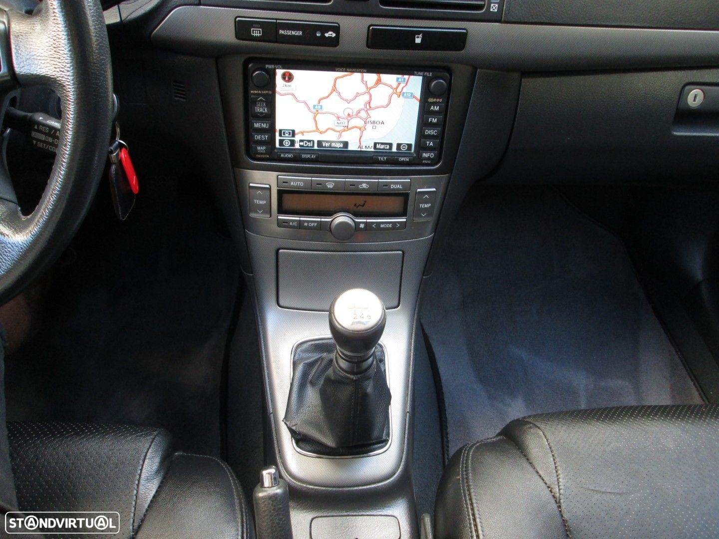 Toyota Avensis SW 2.0 D-4D Sol+GPS - 37