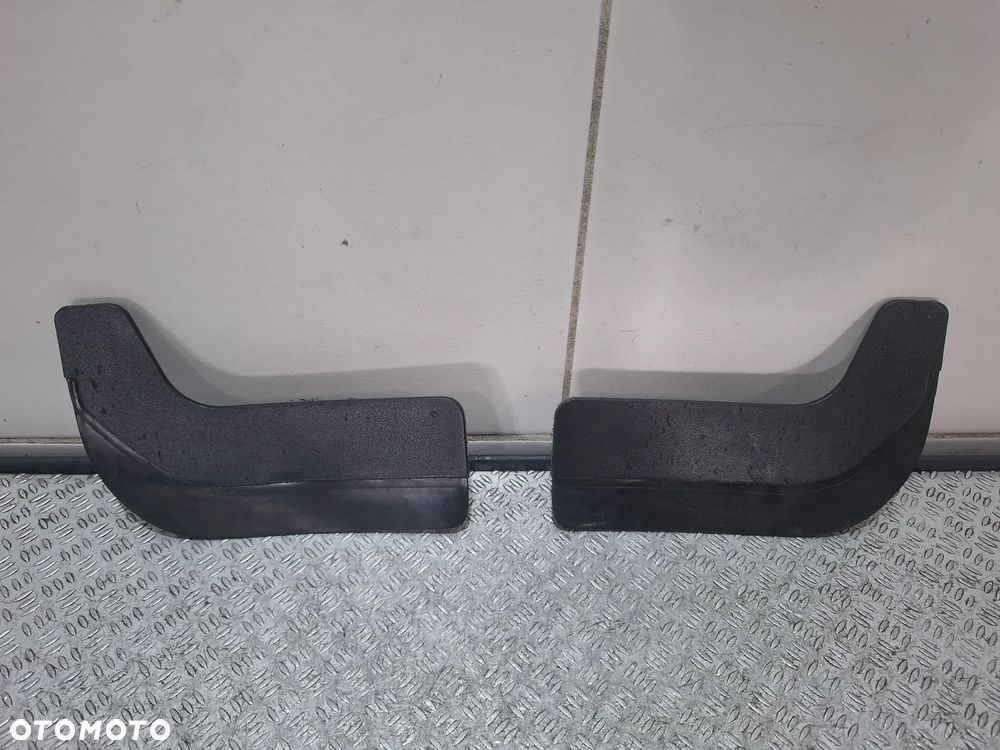 Chlapacz lewy i prawy tył komplet Ford Transit Connect 2021 rok nr BM51A104C20AC BM51A104C21AC - 1