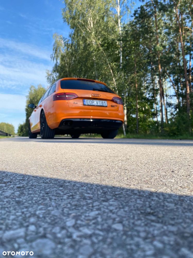 Audi A4 Avant 2.0 TDI Quattro Line - 16