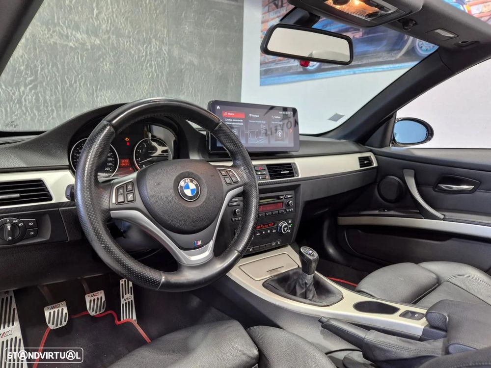 BMW 320 i Cabrio - 24