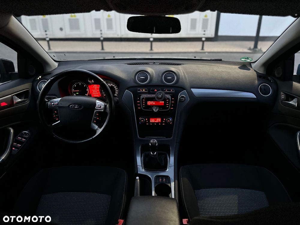 Ford Mondeo 1.6 TDCi ECOnetic Start-Stopp Trend - 21