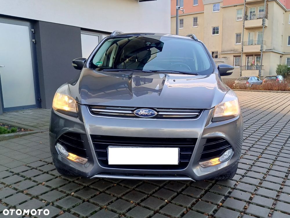 Ford Kuga 1.6 EcoBoost 2x4 Titanium - 2