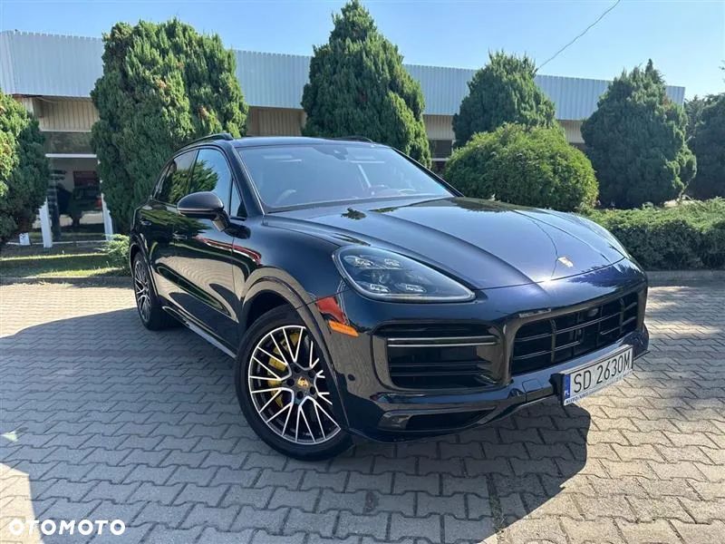 Porsche Cayenne - 1