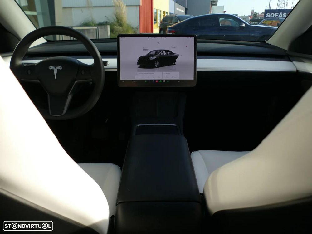 Tesla Model Y Standard - 36