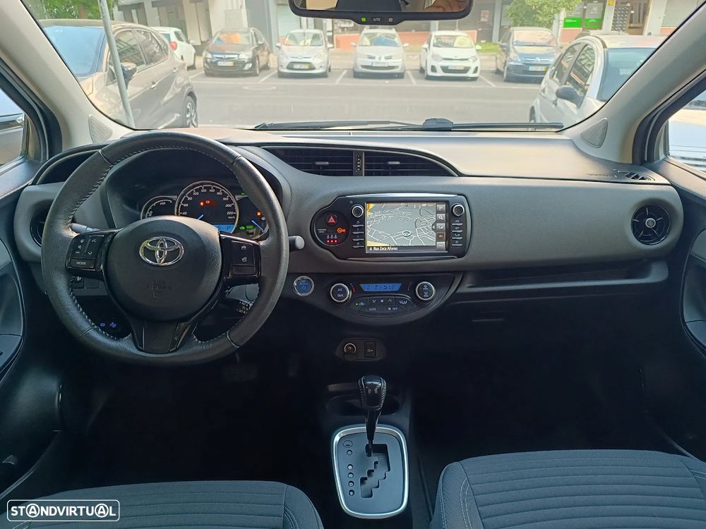 Toyota Yaris 1.5 HDF Comfort - 13