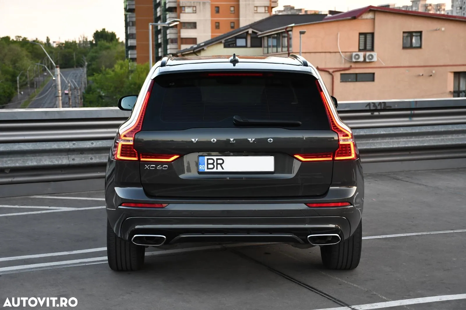 Volvo XC 60 B4 MHEV AT AWD Plus Dark - 7