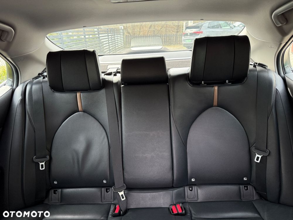Toyota Camry - 9