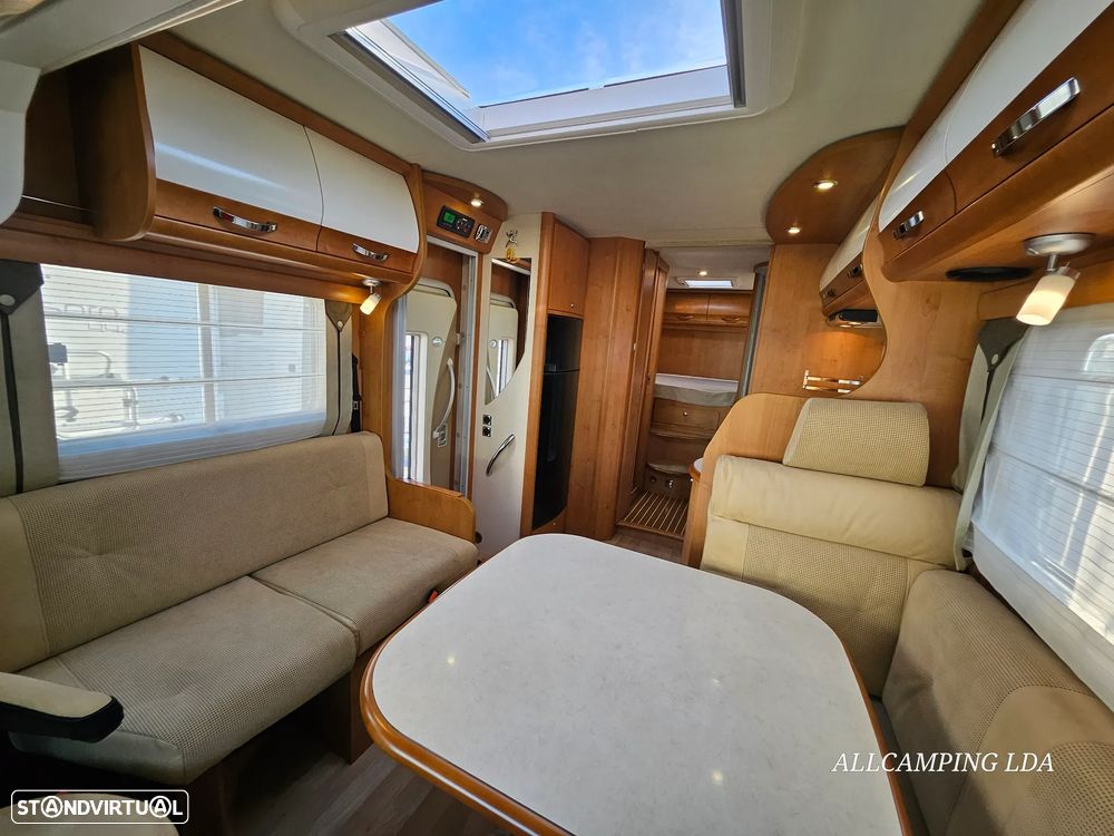 Rapido Le Randonneur 9096F CHASSIS AL-KO CAMA TRANSVERSAL/BASCULANTE - 18