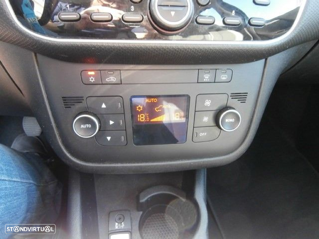 Fiat Punto 1.3 M-Jet Easy S&S - 12
