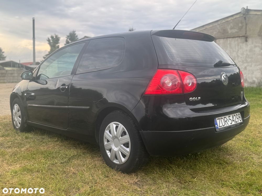 Volkswagen Golf 1.9 TDI DPF Trendline - 4