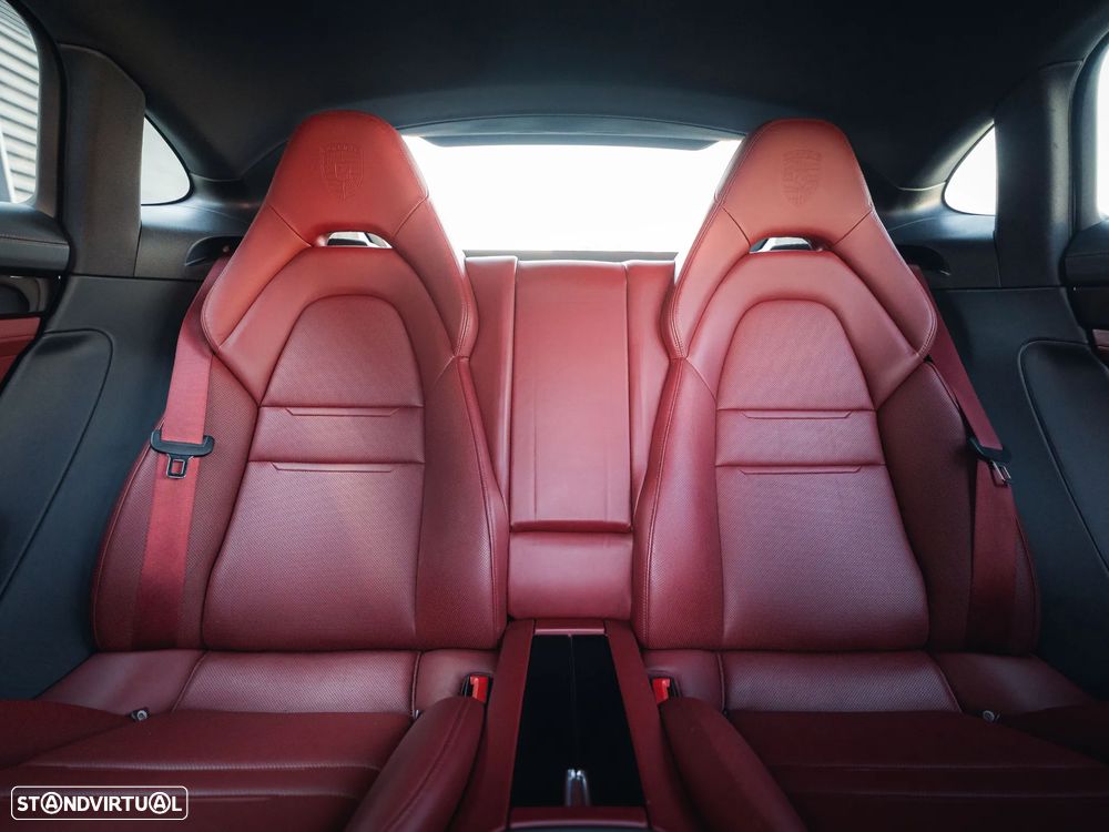Porsche Panamera 4 E-Hybrid - 26