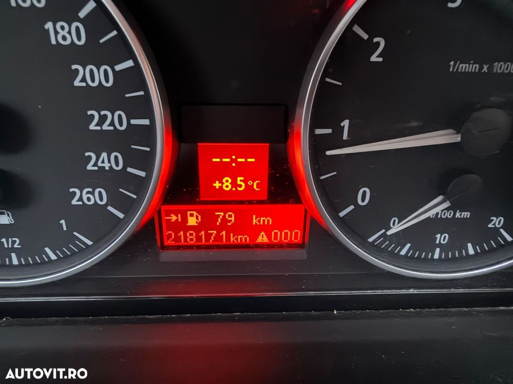 BMW Seria 3 318i - 14