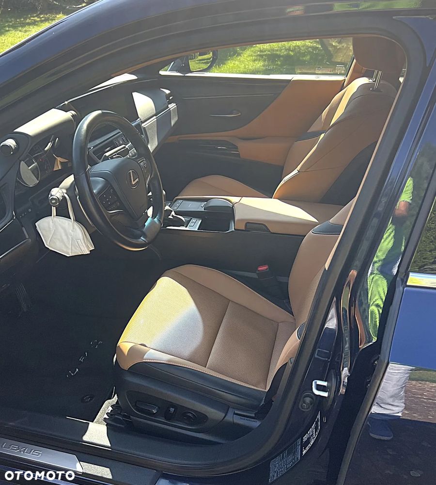 Lexus ES 300h Business Edition - 7