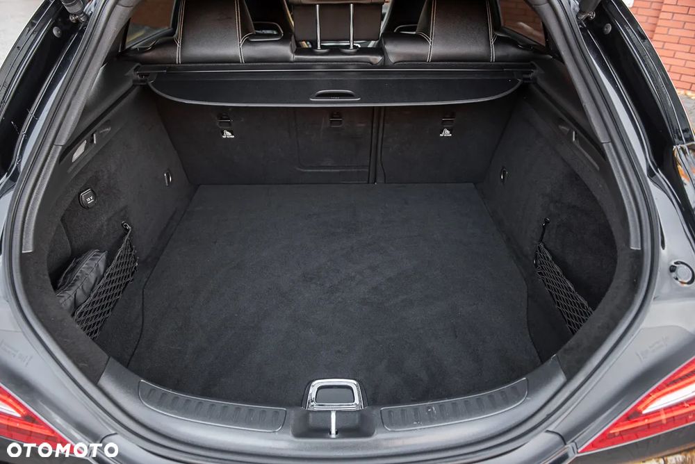 Mercedes-Benz CLA 200 d 4Matic 7G-DCT - 30