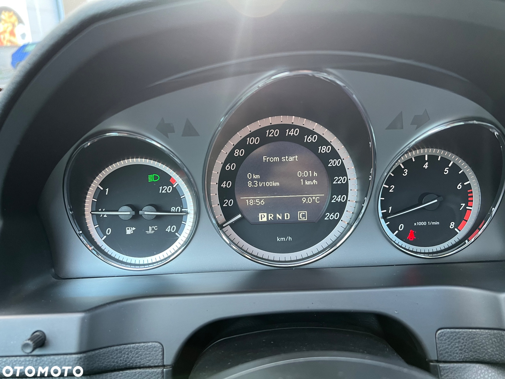 Mercedes-Benz Klasa C 180 CGI Automatik BlueEFFICIENCY Avantgarde - 18