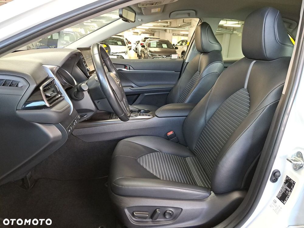 Toyota Camry 2.5 Hybrid Prestige CVT - 12