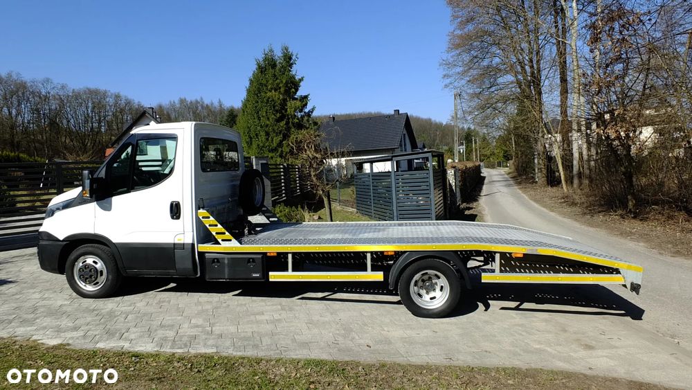 Iveco DAILY - 12