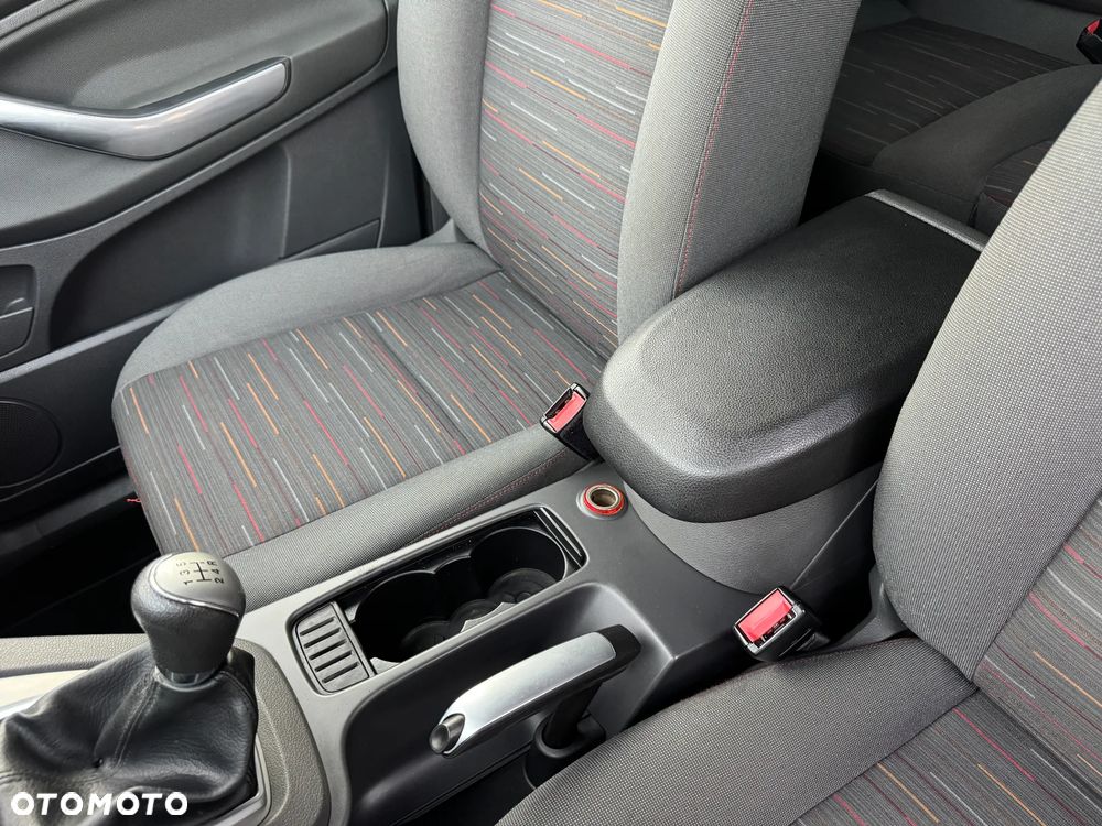 Ford C-MAX 1.8 S - 26