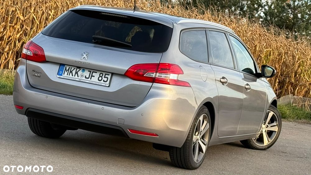 Peugeot 308 - 35