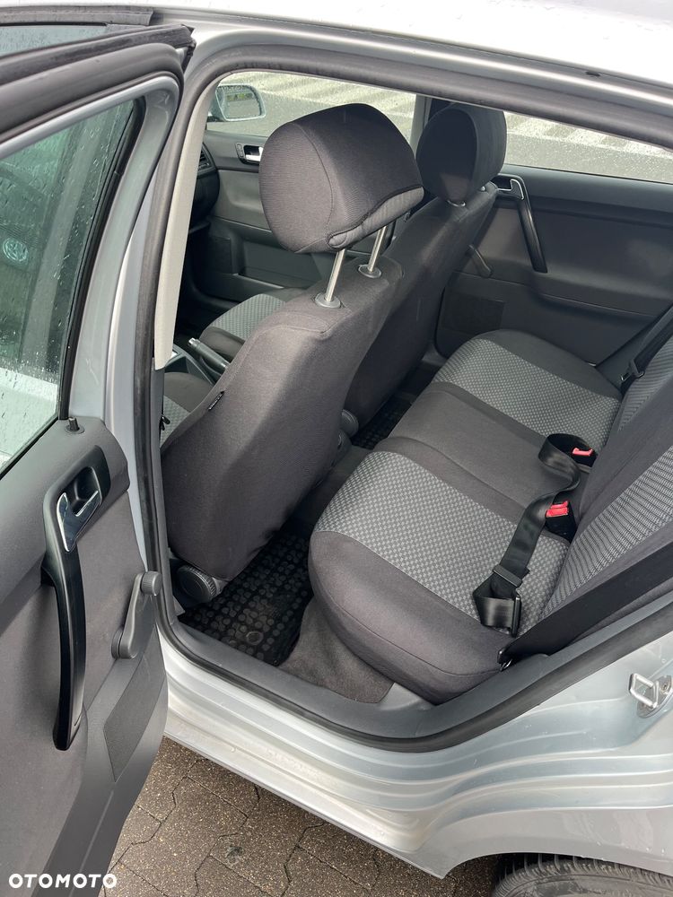 Volkswagen Polo 1.4 16V Highline - 10