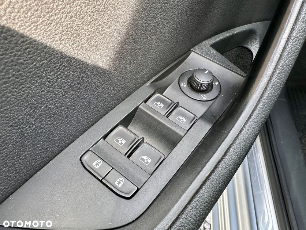 Skoda Superb 2.0 TDI Style DSG - 19