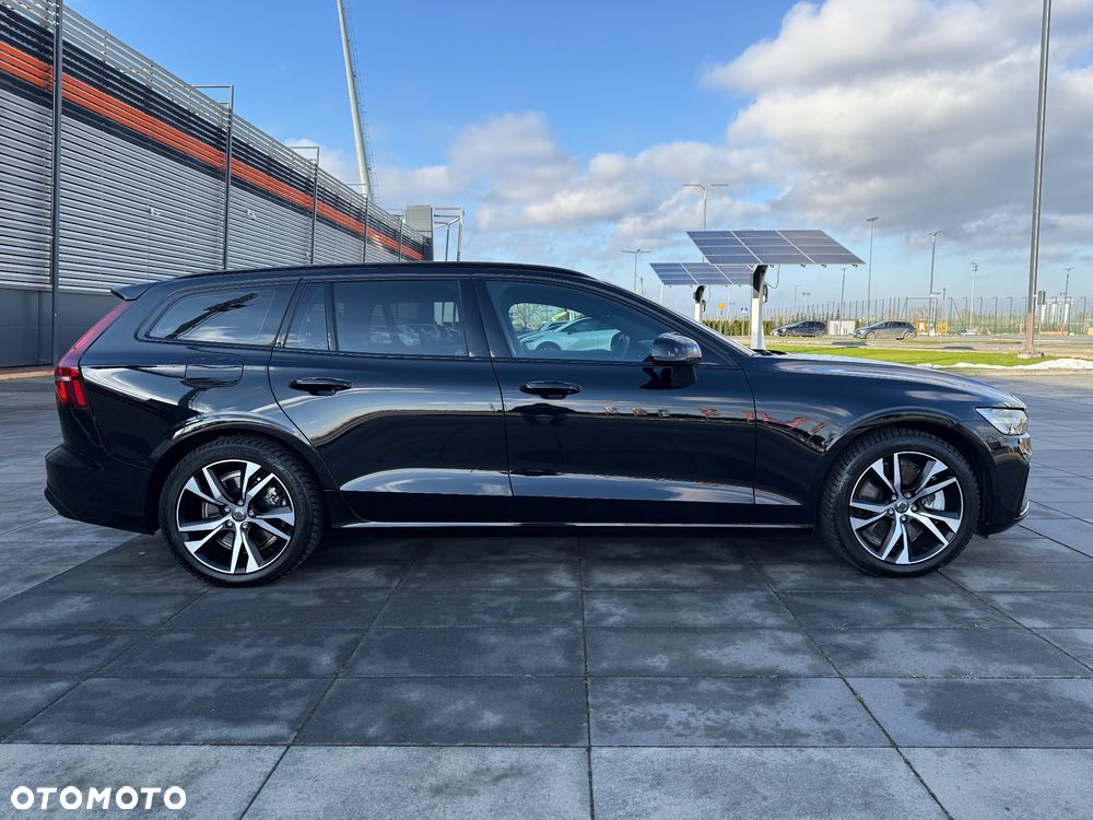 Volvo V60 T6 AWD Plug-In Hybrid Plus Dark - 8
