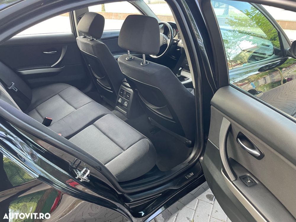 BMW Seria 3 318i - 16