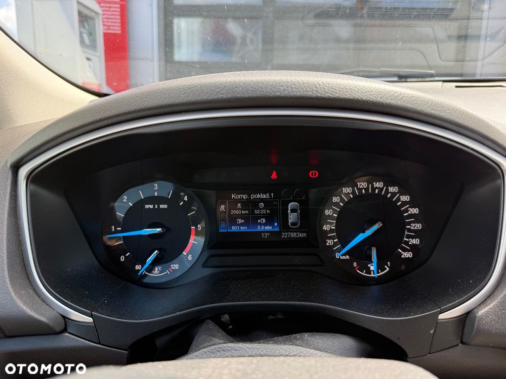 Ford Mondeo - 8