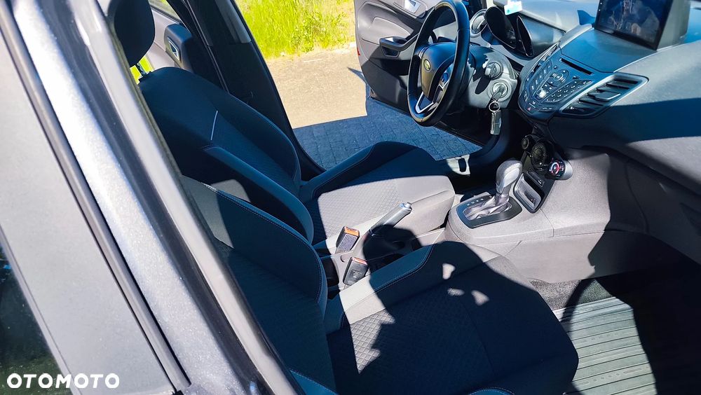 Ford Fiesta 1.0 EcoBoost S&S TITANIUM - 39