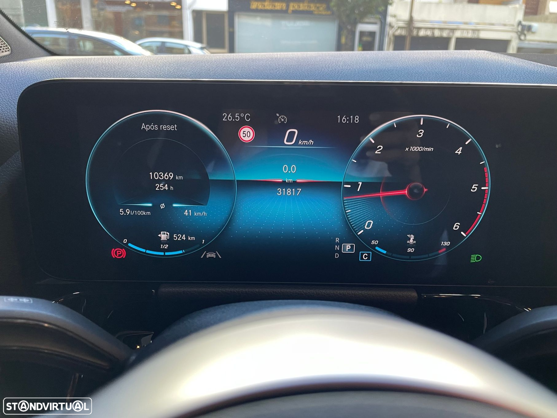Mercedes-Benz GLA 180 d AMG Line - 18