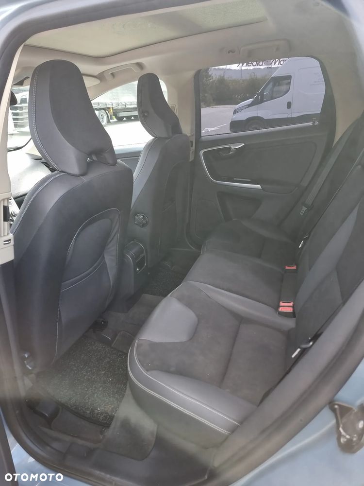 Volvo XC 60 D4 Ocean Race - 10