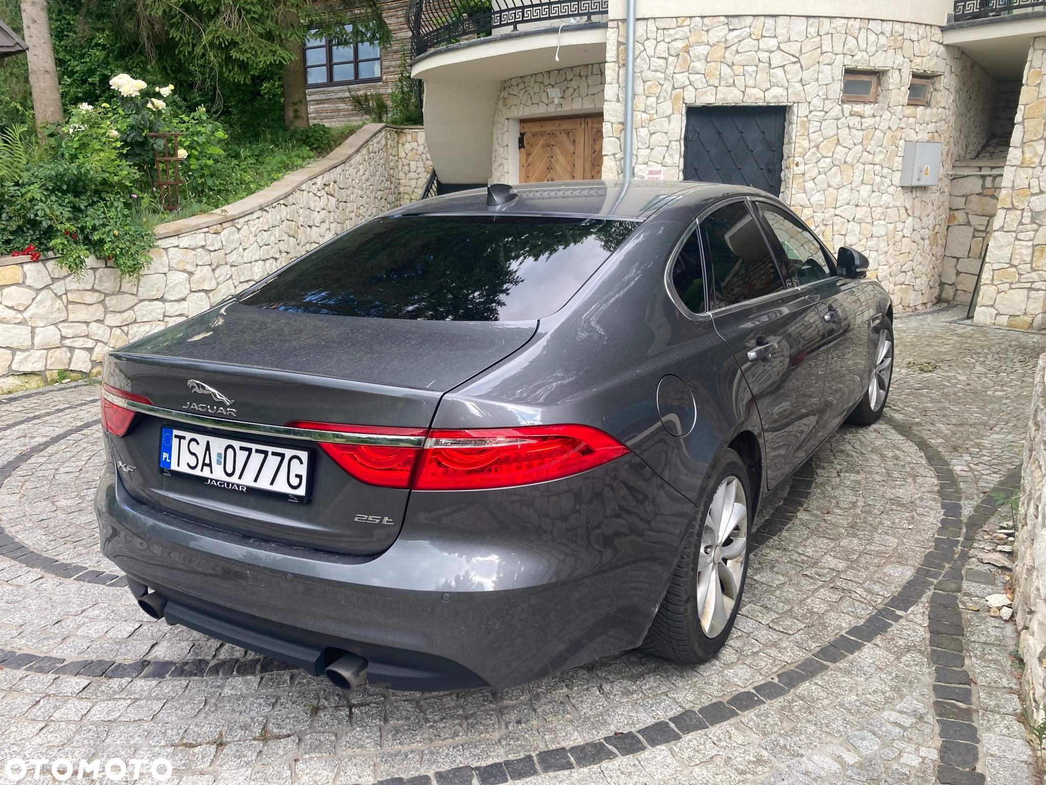 Jaguar XF 2.0 T Prestige - 5
