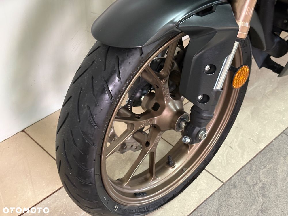 Honda CB - 11