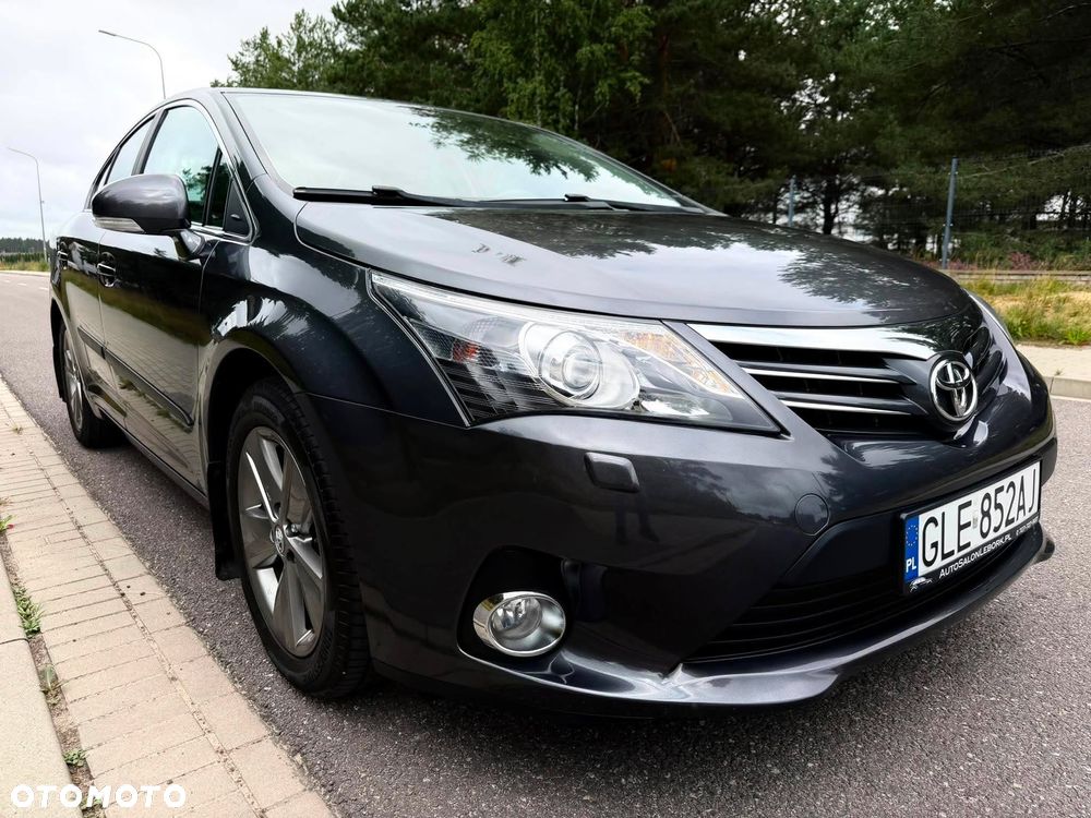 Toyota Avensis 1.8 Executive - 6