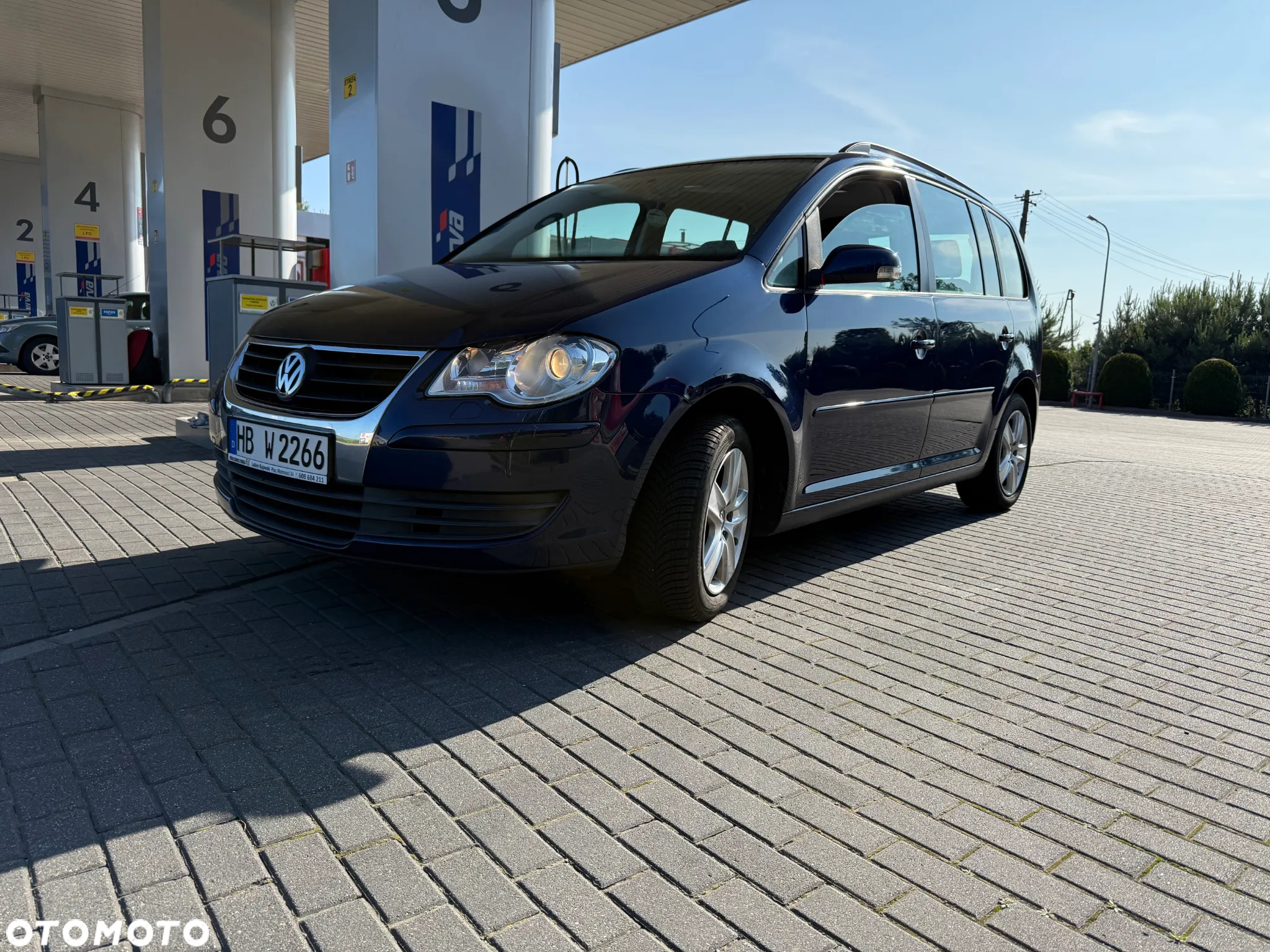 Volkswagen Touran 1.9 TDI Basis - 2