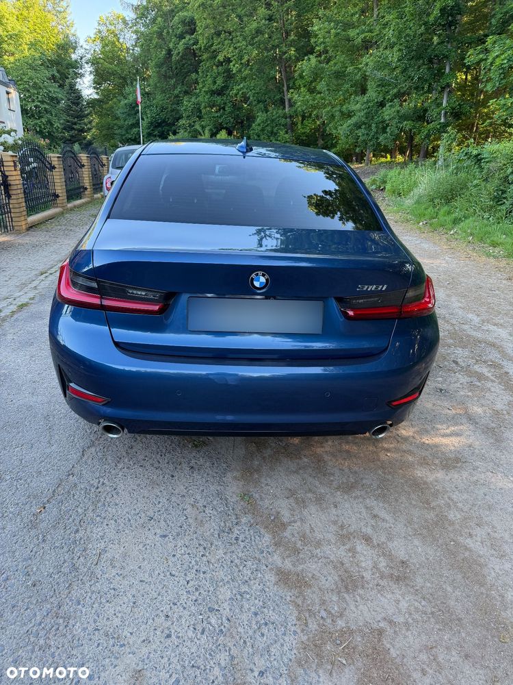 BMW Seria 3 318i - 4
