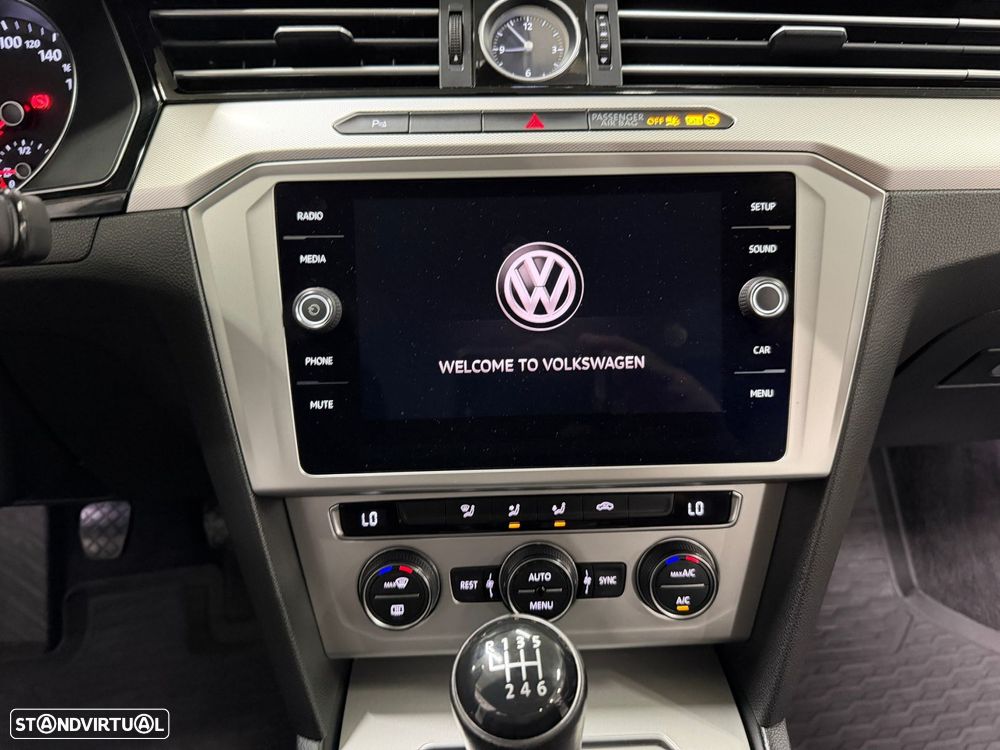 VW Passat Variant 1.6 TDI Confortline - 10
