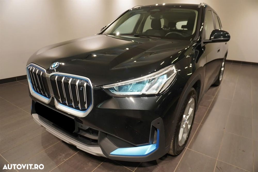 BMW iX1 xDrive30 - 1