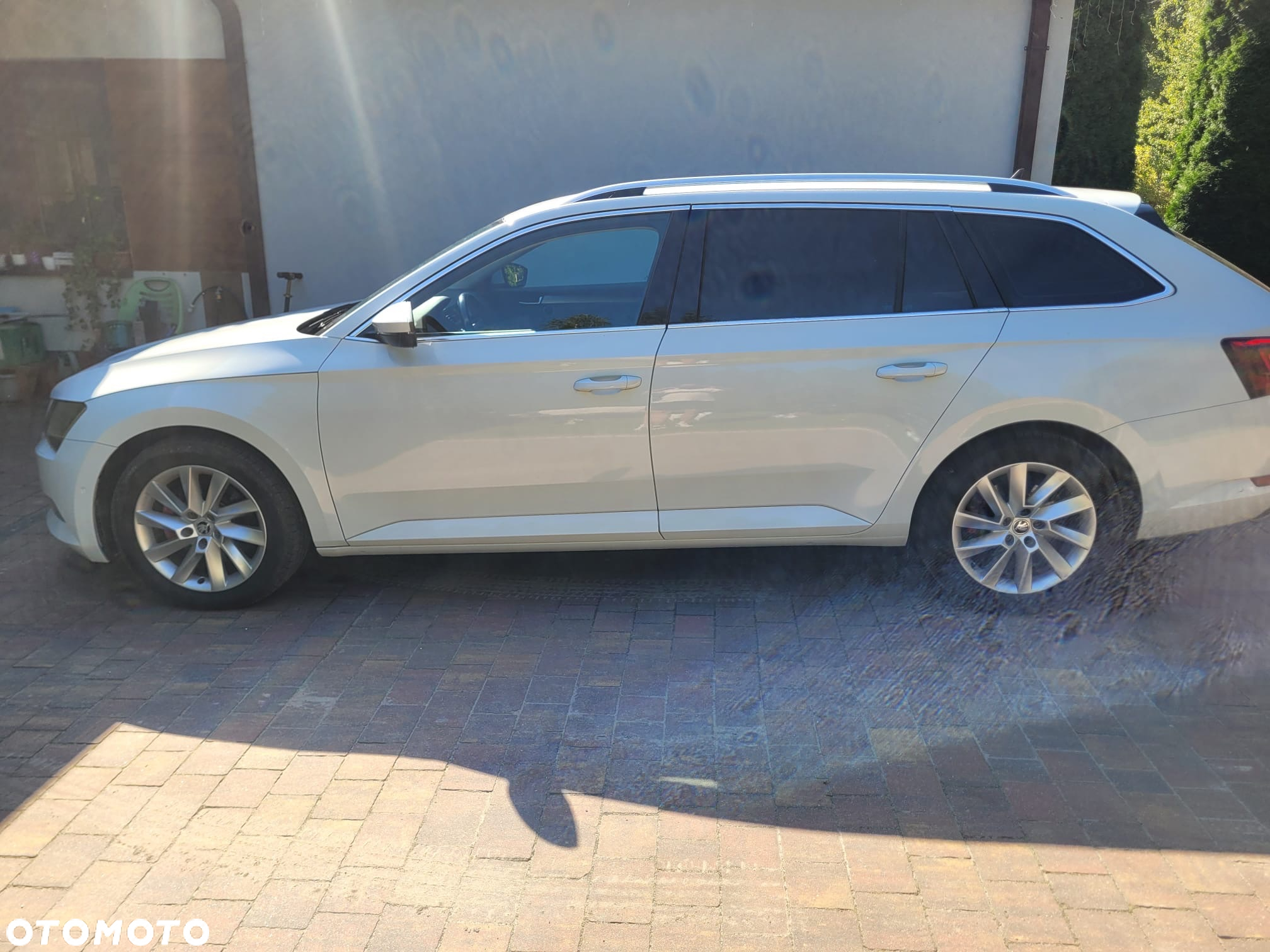 Skoda Superb 2.0 TDI DSG Premium Edition - 7