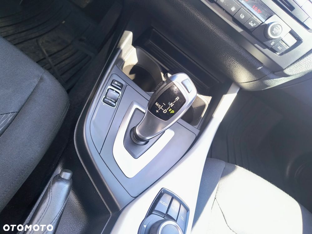 BMW Seria 1 - 22