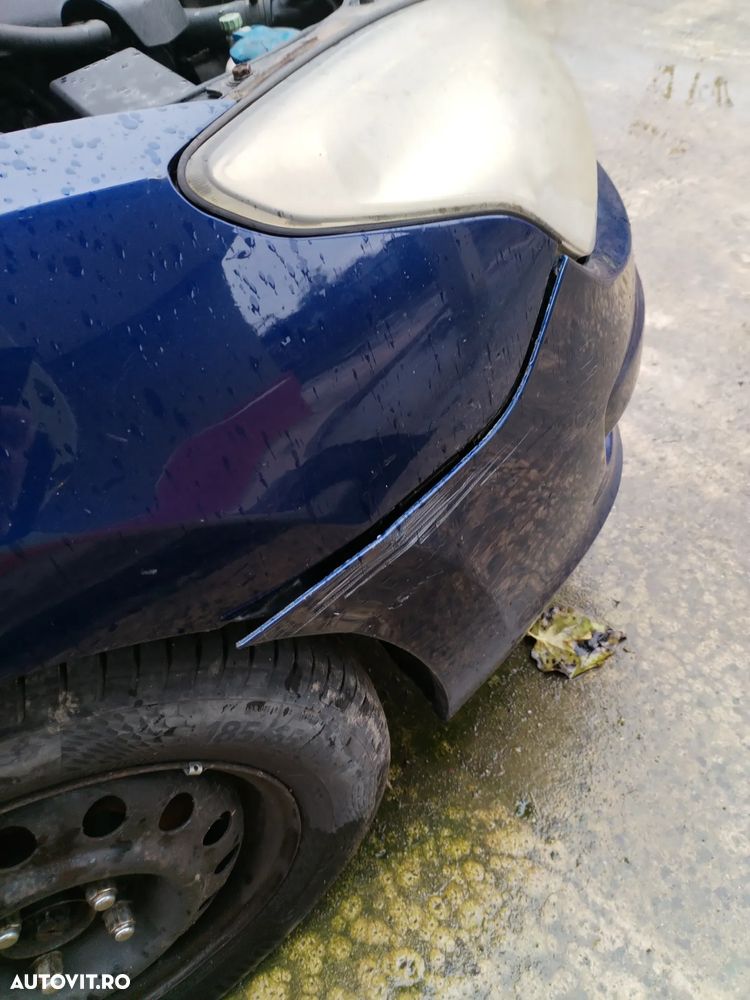 Hyundai i30 1.6 CRDi CLASSIC - 5