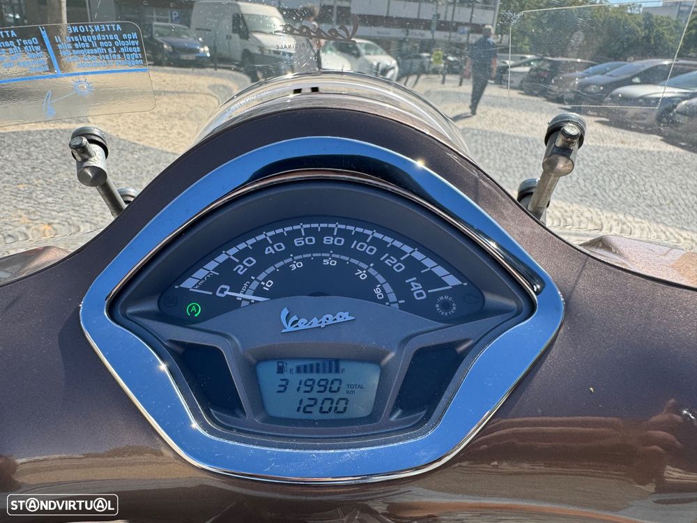 Vespa 125 GTS Touring - 7