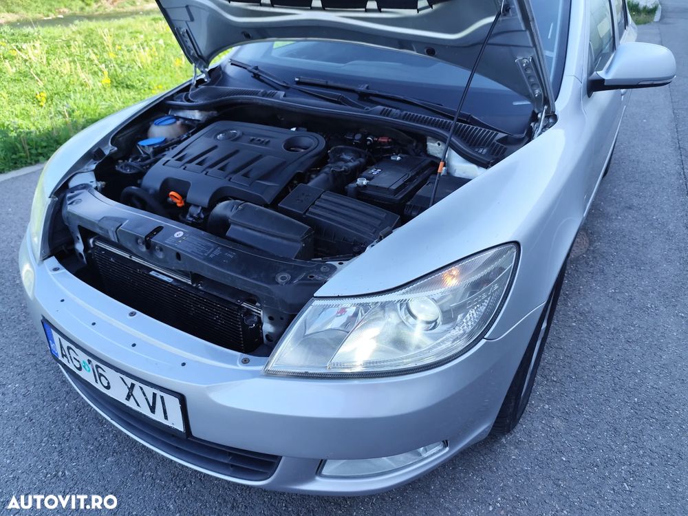 Skoda Octavia 2.0 TDI Elegance DSG - 11