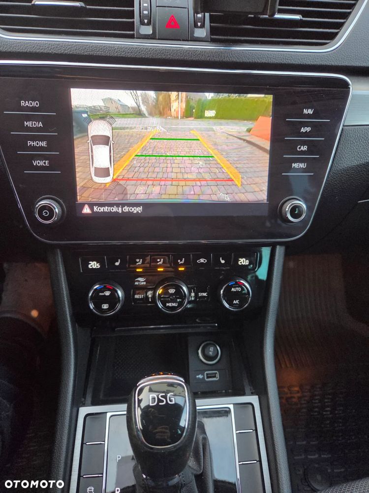 Skoda Superb 2.0 TSI Style DSG - 27