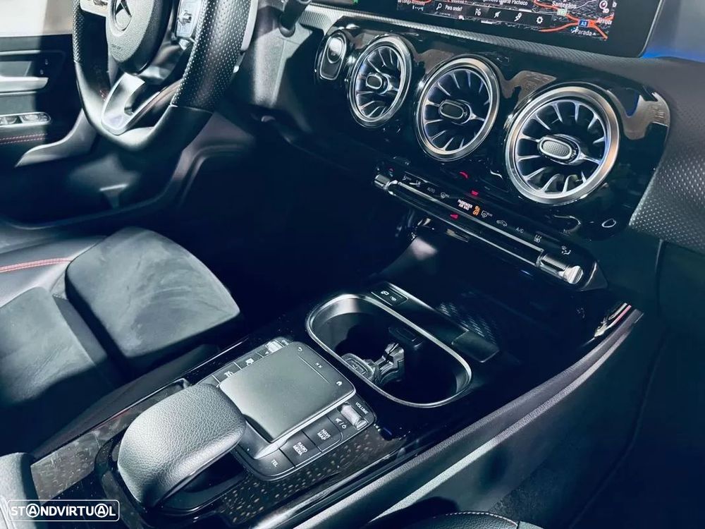 Mercedes-Benz A 250 e AMG Line - 11