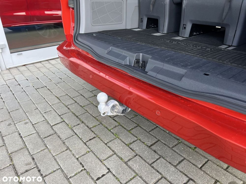 Ford Tourneo Custom - 20