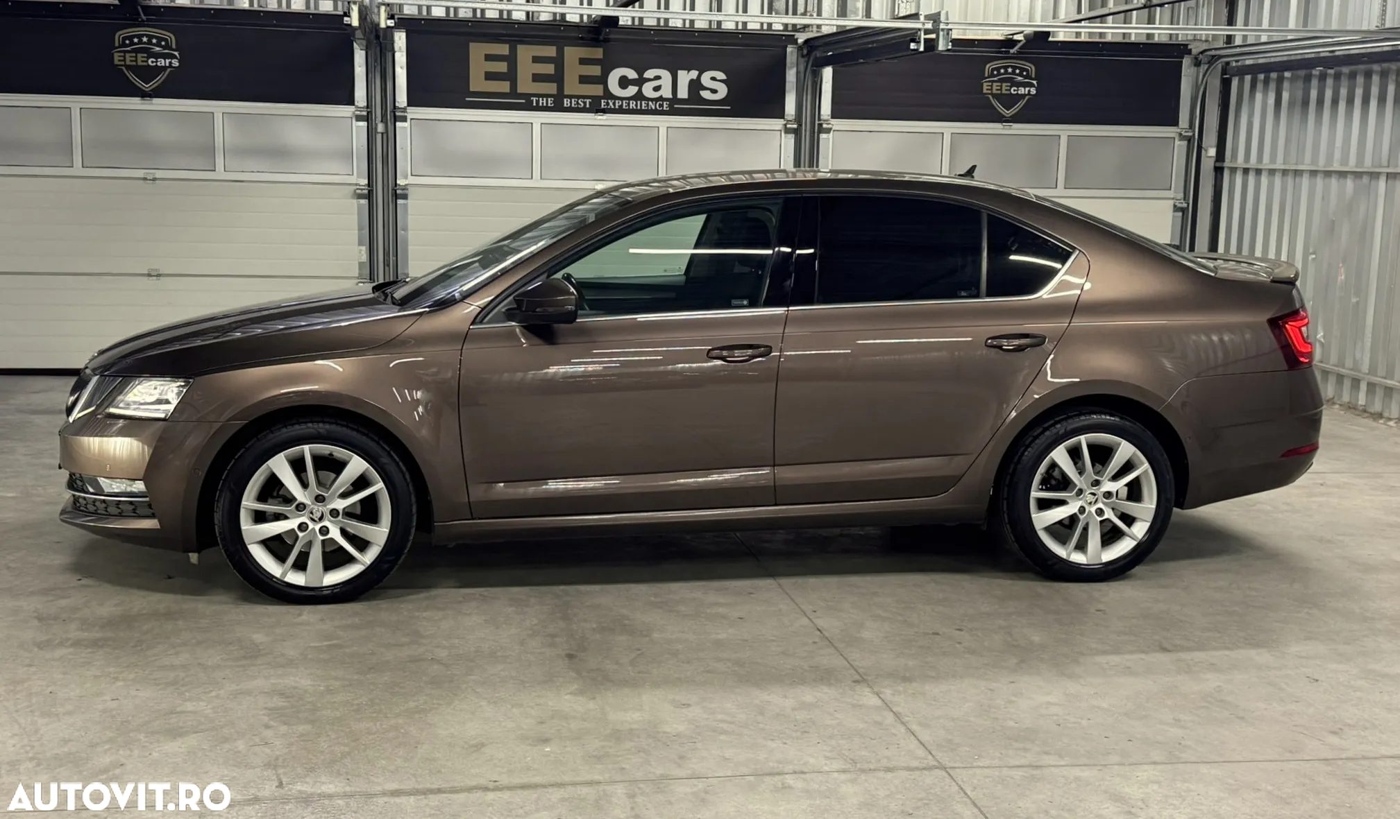 Skoda Octavia 1.6 TDI DSG Ambition - 19