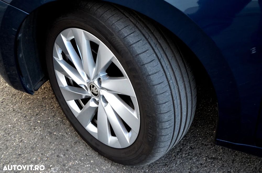 Skoda Octavia Combi 2.0 TDI DSG Selection - 15